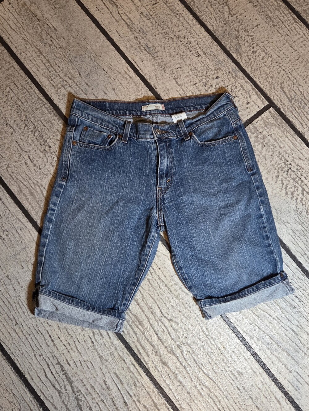 Levi Women's Denim Roll-Cuff Jean Shorts in Medium Blue Vintage